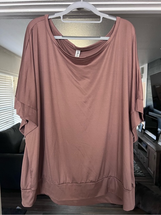 24Seven Tops - Plus Size Scoop Neck Top in Mocha